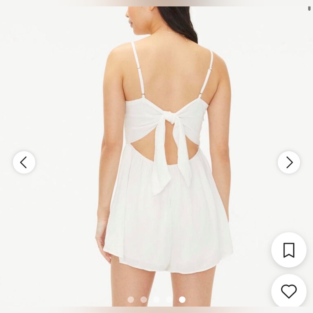 ‼️Aeropostale pink romper‼️ Ties in the back and very flattering in the front.